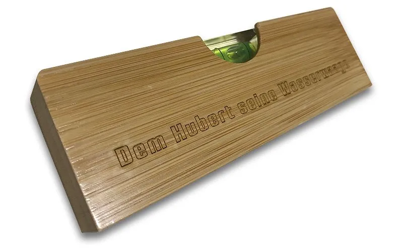 Wasserwaage mit Flaschen�ffner und Gravur zum selber gestalten