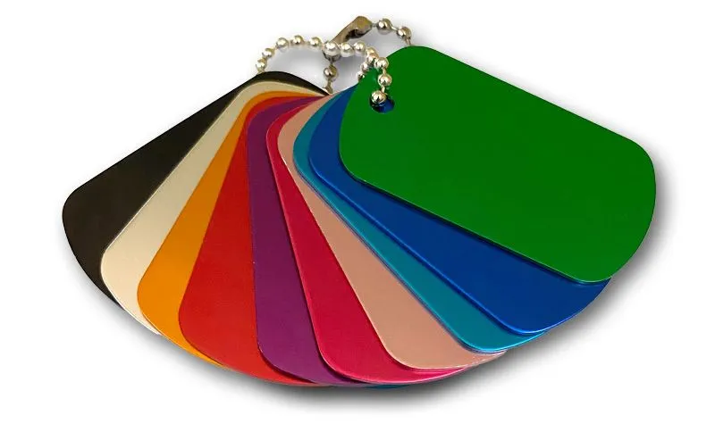Dogtag aus eloxierten Aluimium in 10 Farben mit Gravur